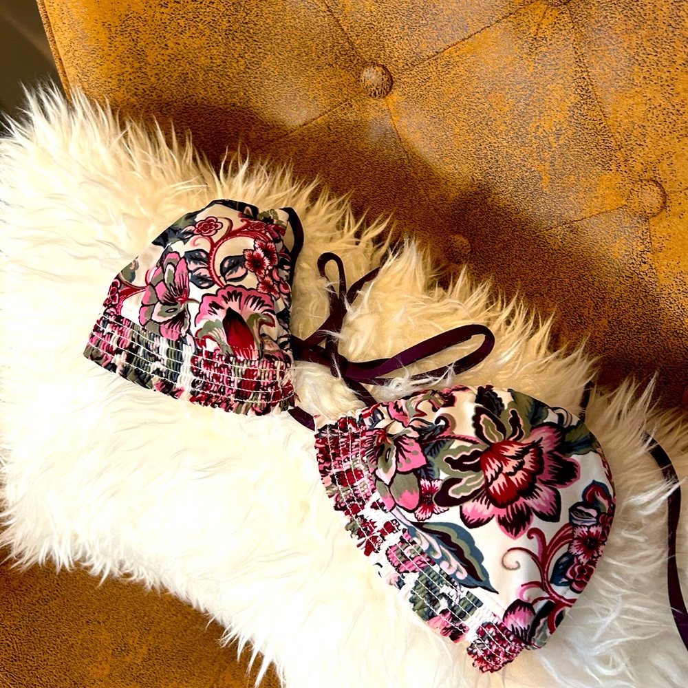 Bikini top size large